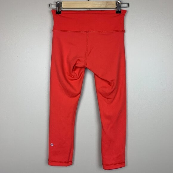 Lululemon Reversible Snake Print Wunder Under Cropped Leggings Size 4 - Picture 7 of 10